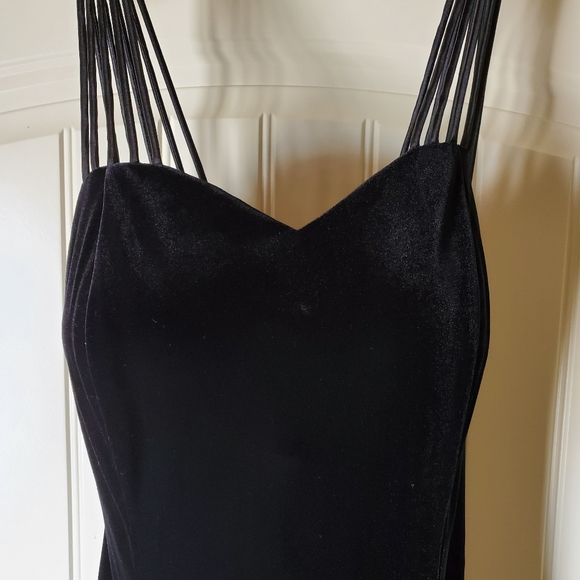 Black Velvet Dress - Picture 2 of 3